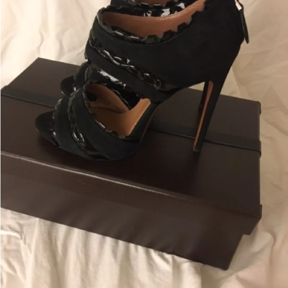 Azzedine Alaia black suede & patent leather heels size 38 - Picture 3 of 13